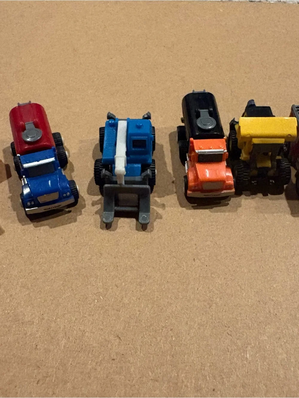 DRIVEN by BATTAT Pocket Series Mini Vehicle Lot Micro